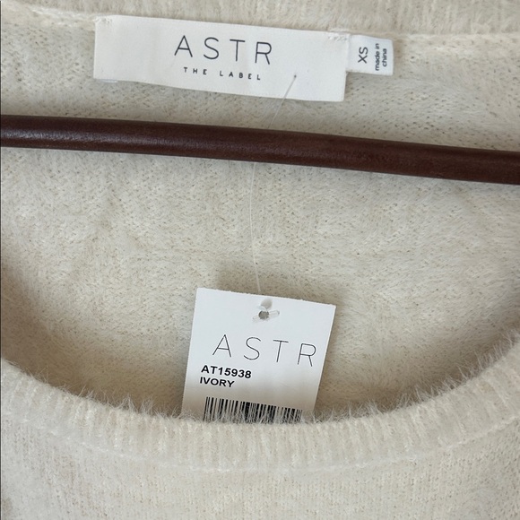 ASTR Ivory Cozy Fuzzy square neck Knit Sweater NWT - Picture 2 of 4